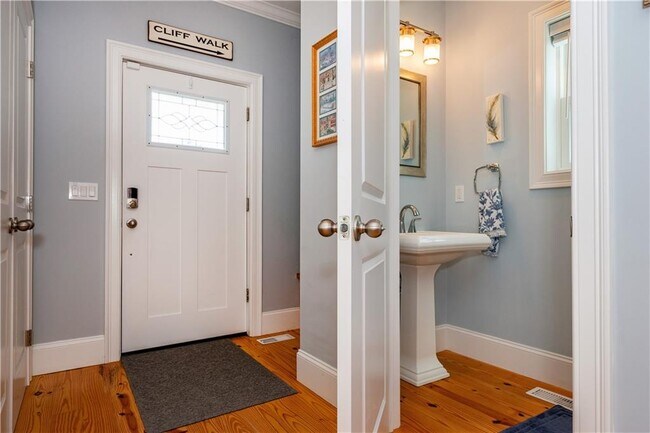 Photo - 19 Eustis Ave