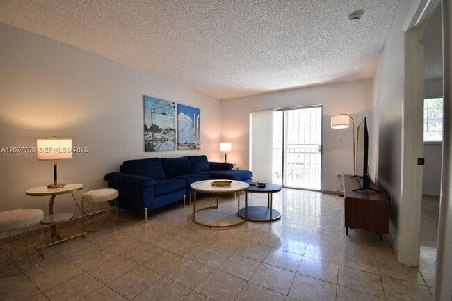Photo - 1605 Meridian Ave Unit 202