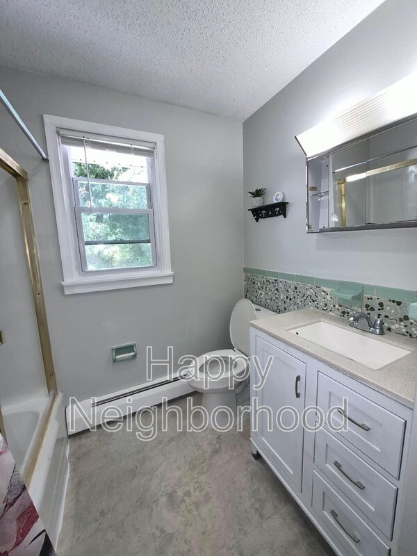 32 Dean Dr