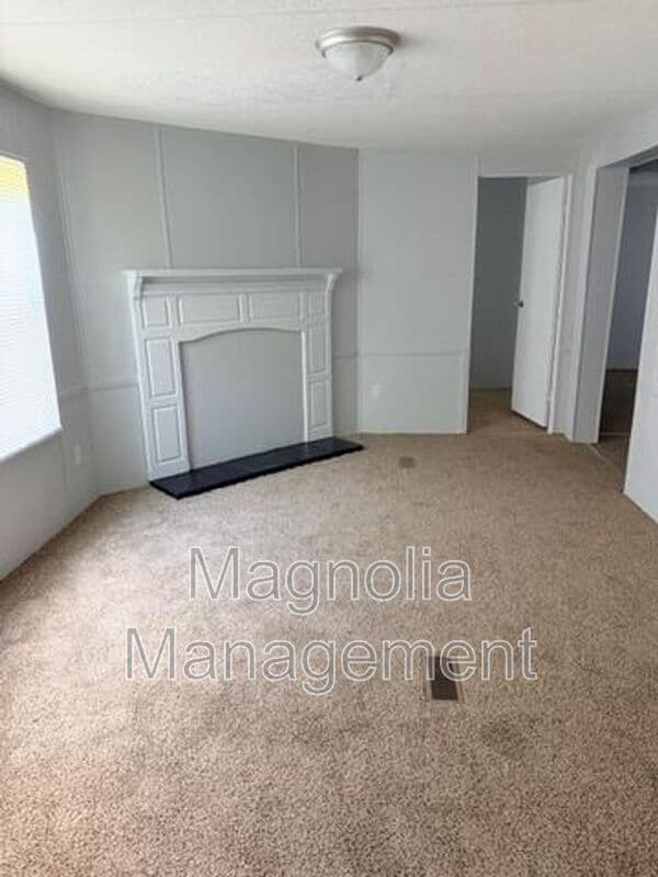 Photo - 202 Mallard Ln