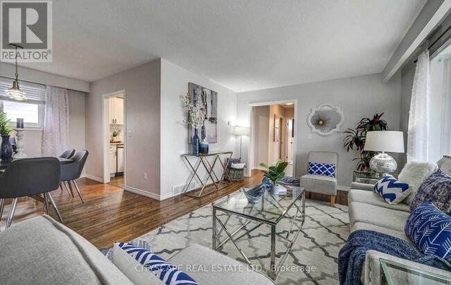 Photo - 110 Clements Rd E
