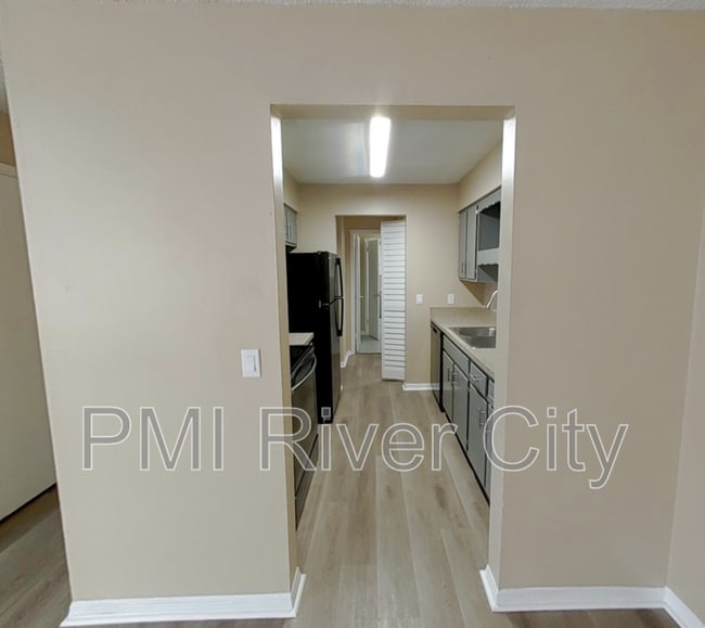 Photo - 467 Lombard St Unit 2C