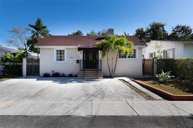 Photo - 3958 SW 2nd St Casa
