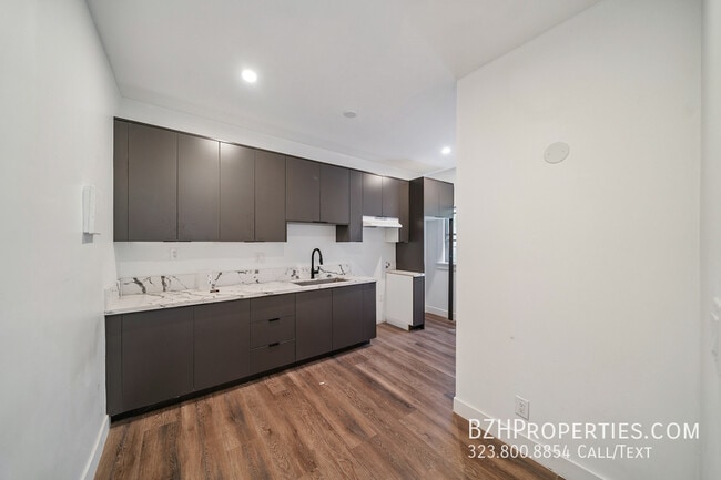 Building Photo - 1318 S Mariposa Ave Unit 102 Rental
