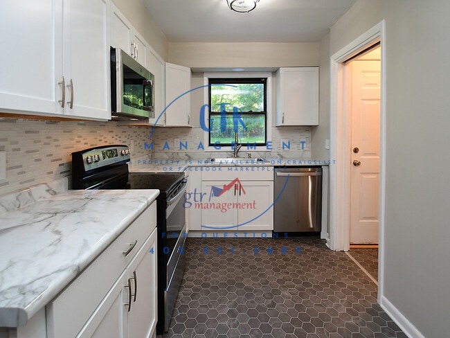 Photo - 6010 Evans St