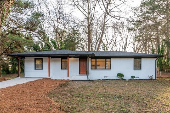 Building Photo - 1847 Elmwood Dr