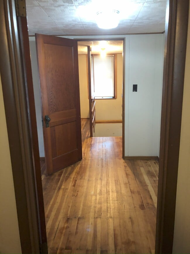 Building Photo - 123 N Spruce St Rental