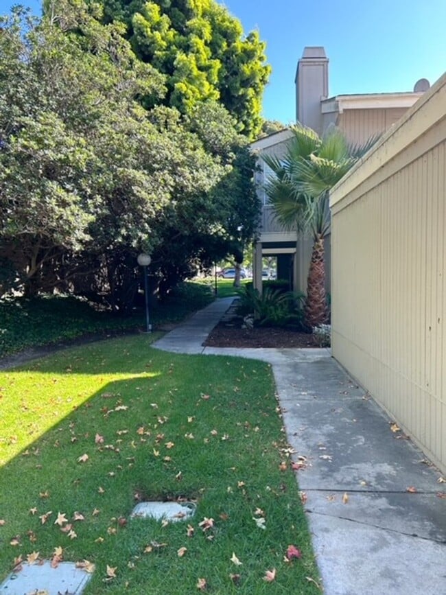 Photo - 3 Bedroom + 2.5 Bathroom Condo | Ralston Village Community | Ventura | Unfurnished