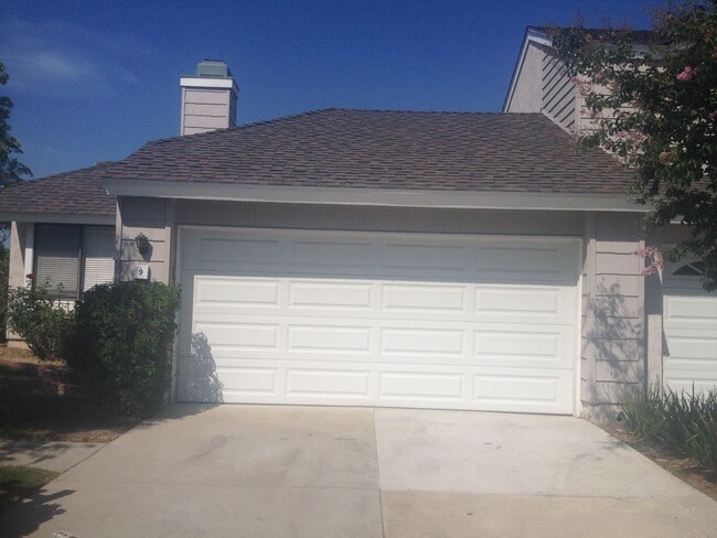 Single Family House - Single Family House