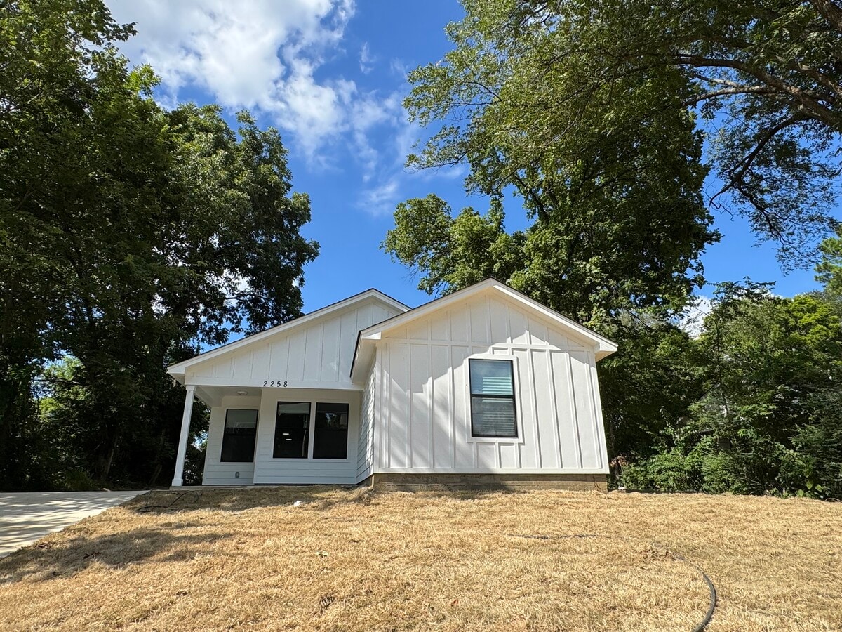 Photo - 2258 Zanone Ave