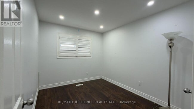 Photo - 7479 Pickfair Dr