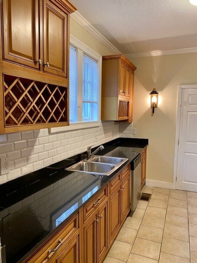 4005 N State St Unit 1