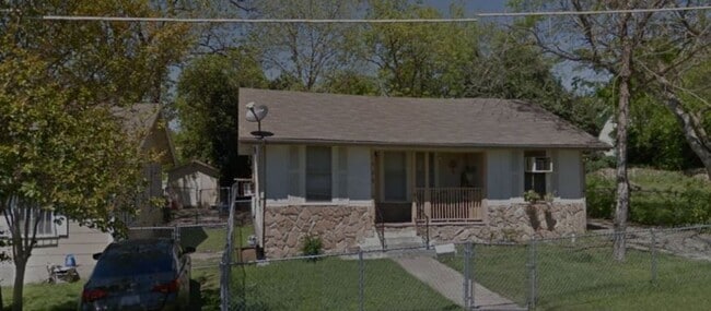 Building Photo - Charming Single-Family Home in Central City