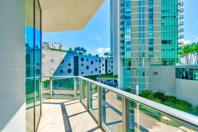 Photo - 501 NE 31st St Unit 306