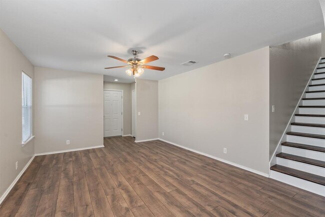 Photo - 403 Lakemont Dr