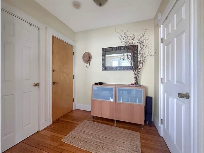 Photo - 43 Boynton St Unit 3R