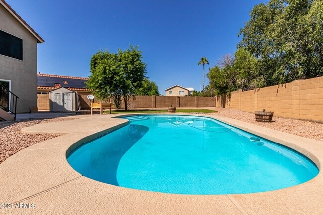 Photo - 875 N Ithica Ct