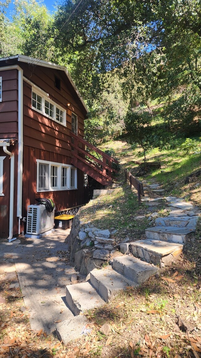 Photo - 9710 Mistletoe Rd Unit 1 Bed Guesthouse