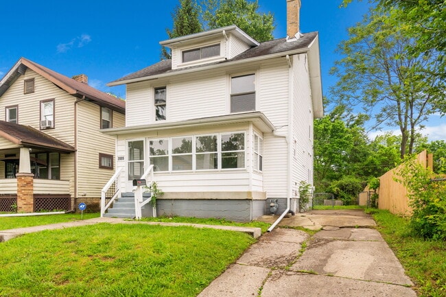 Photo - 2005 Aberdeen Ave