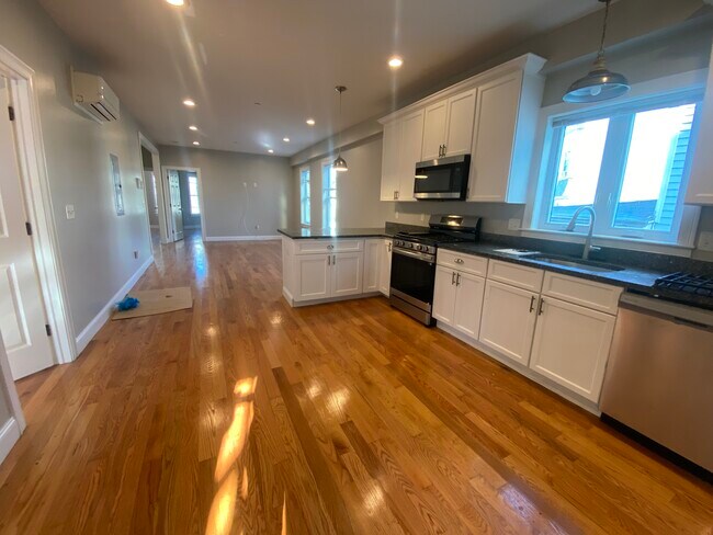 Photo - 17 Maywood St Unit 2