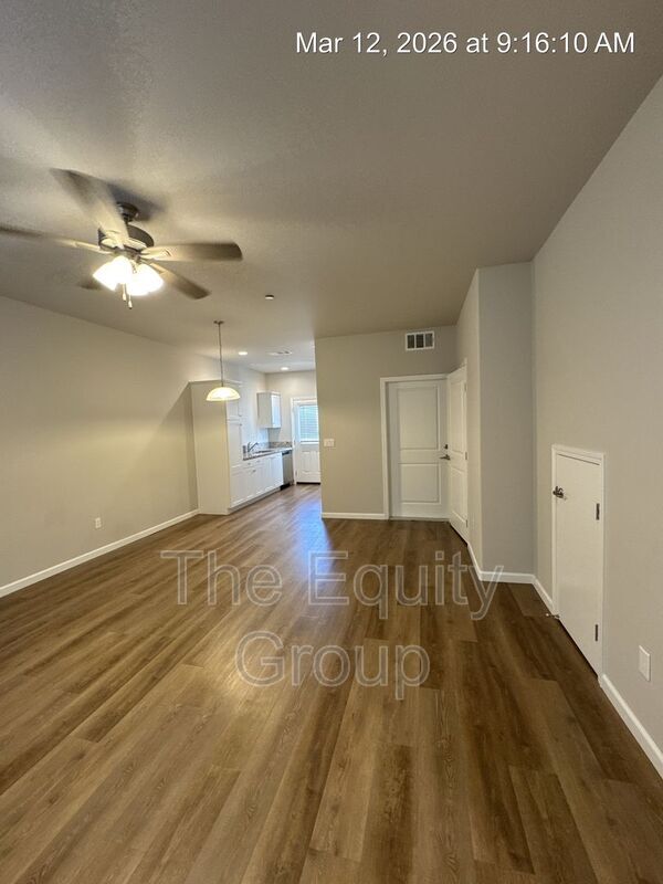 Photo - 405 S Summit St Unit 103