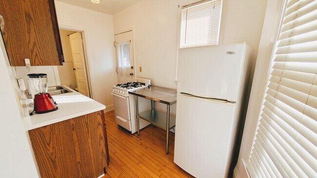 Willy Pad | 1259 Spaight St - Willy Pad | 1259 Spaight St Unit 6