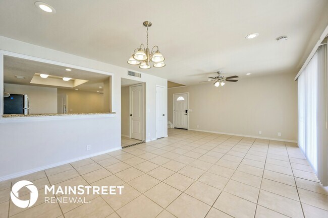 Photo - 1611 E Villa Maria Dr