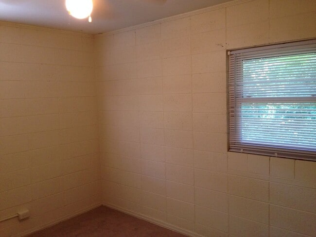 Photo - 2 Bedroom 1 bath Duplex