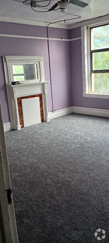 Building Photo - 400 1/2 Market St Rental