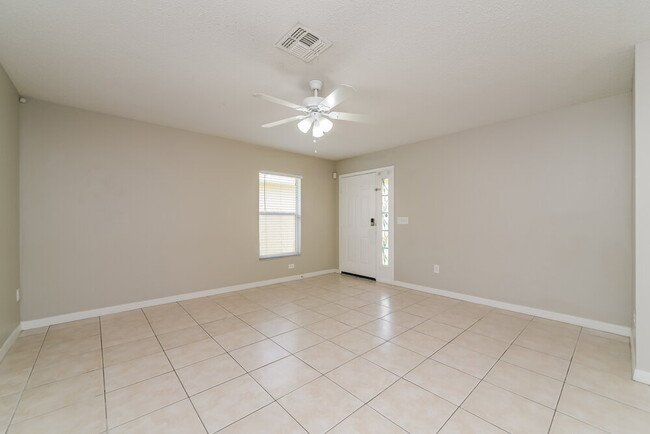 Photo - 213 Owenshire Cir