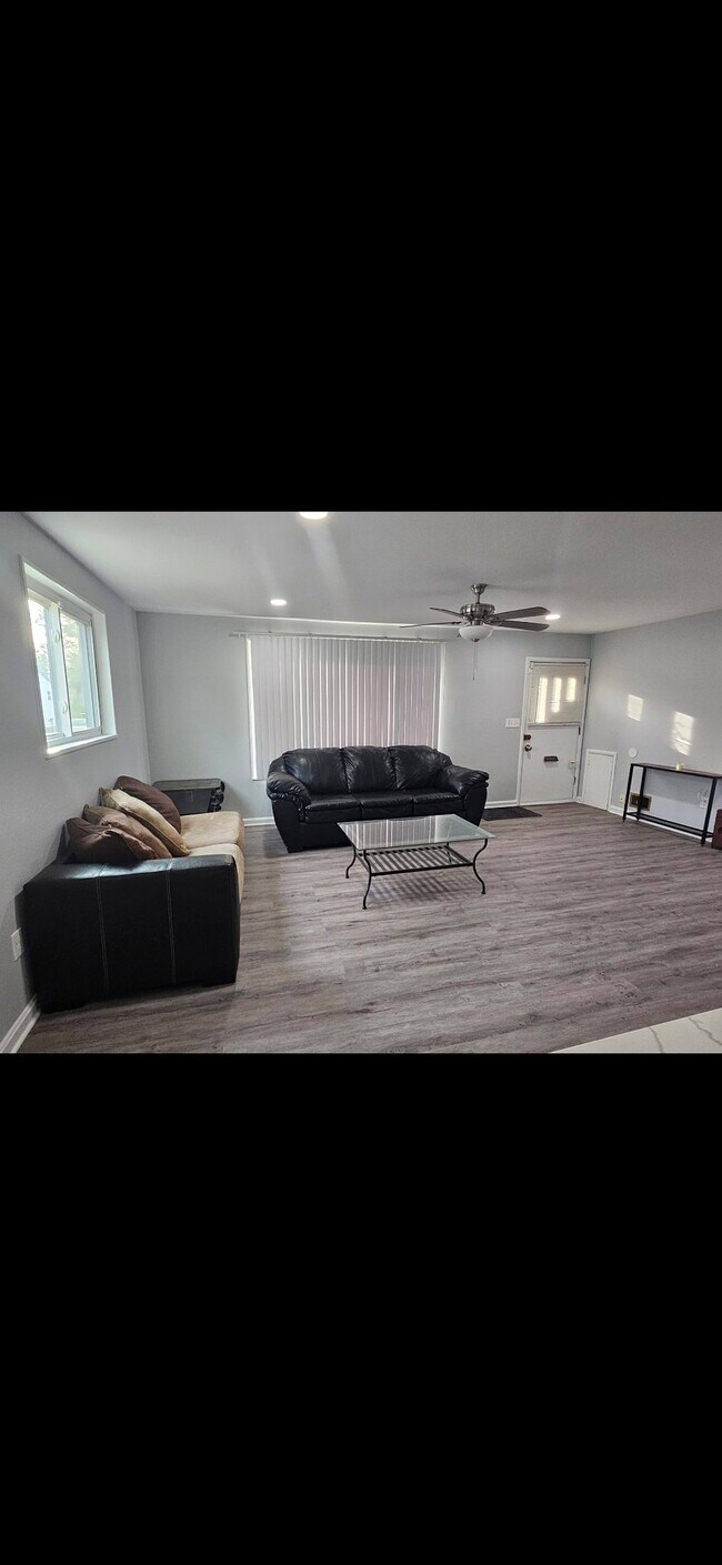 Photo - 2312 Wintergreen Ave