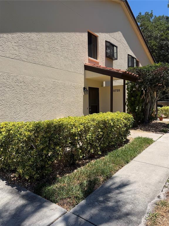 Building Photo - 5735 Gardens Dr Unit 5735