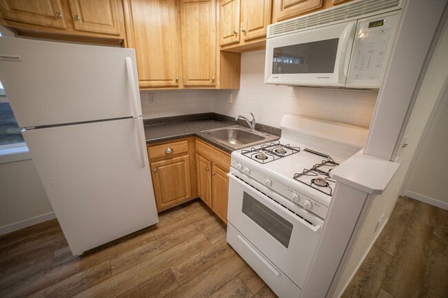 Photo - Windom Gables