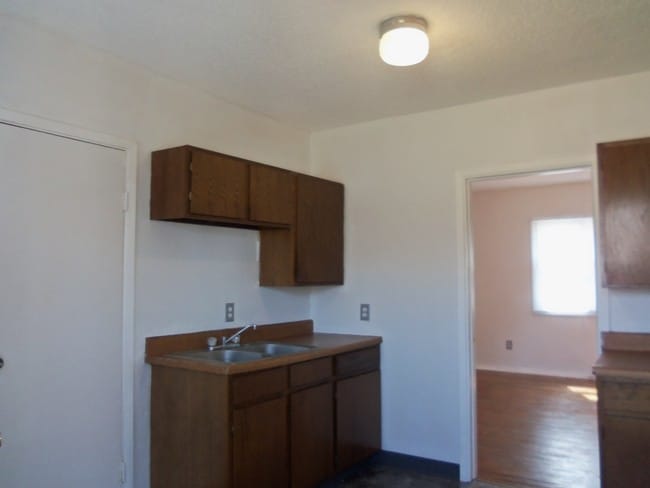 Photo - 440 Florence St