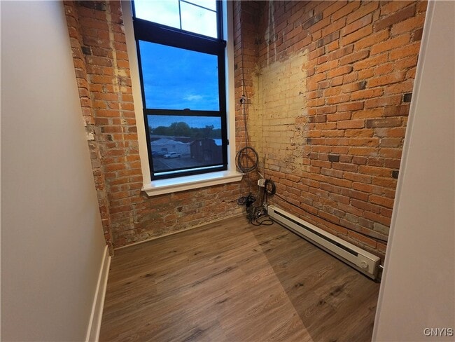 Photo - 100 Buckley Rd