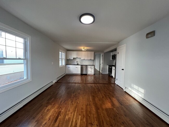 Building Photo - 253 Sheffield Ave Unit 1L