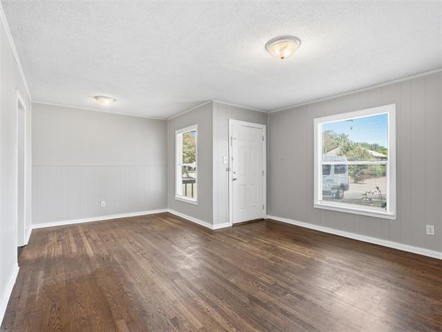 Photo - 2025 Westchester Dr