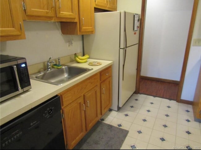Photo - 166 Old Brookfield Rd Unit 21A2