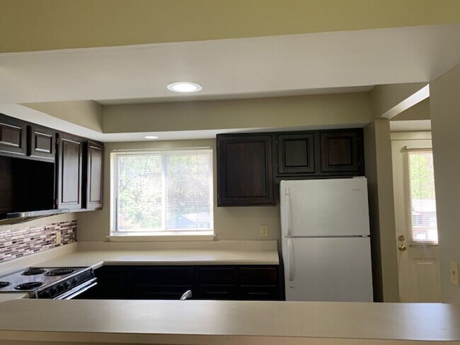 Photo - Sarah's Run Apartments