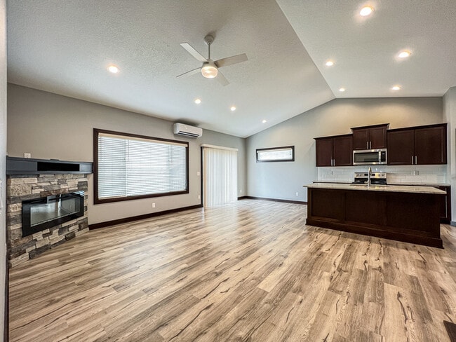 Photo - 1002 NE 21st St