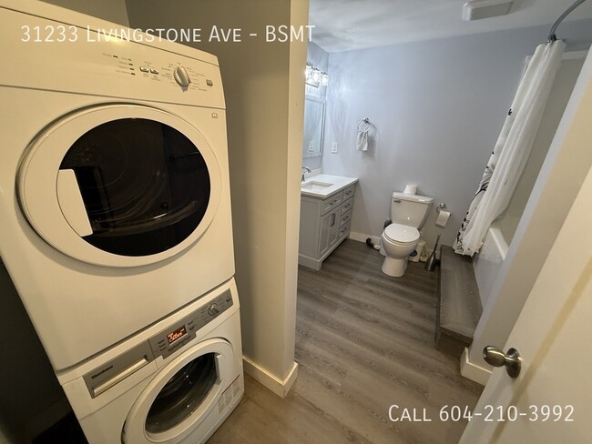 Photo - Large 1 Bed Basement Unité BSMT