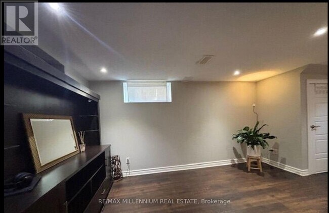 Photo - 1341 Freeport Dr