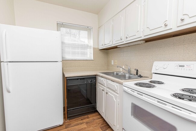 Photo - Brentwood Place