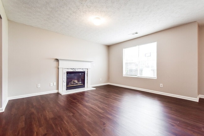 Photo - 1322 Sandybrook Ct