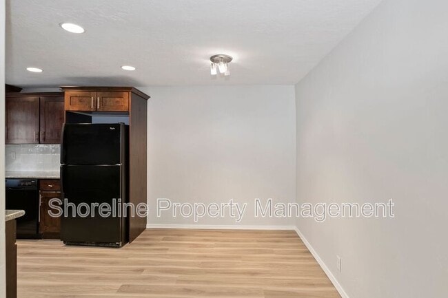 Photo - 2110 Brittany Ln