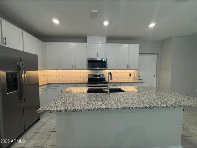 Photo - 775 E Furness Dr Unit 101