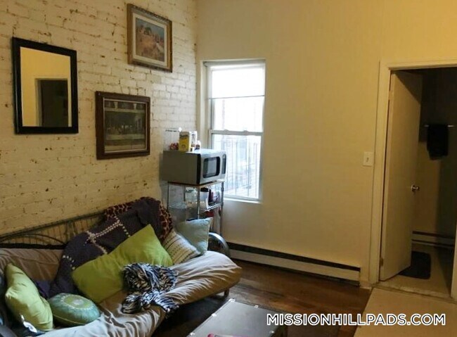 Photo - 892 Huntington Ave Unidad 3