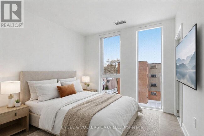 Photo - 2088 James St Unité 210