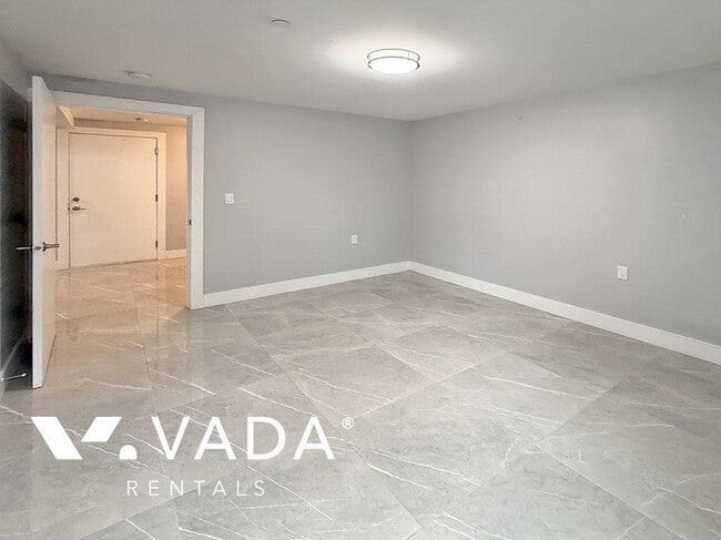 Photo - 2 BR Basement Suite Rental 2-4841 Dumfries St Vancouver: VADA Unit 2