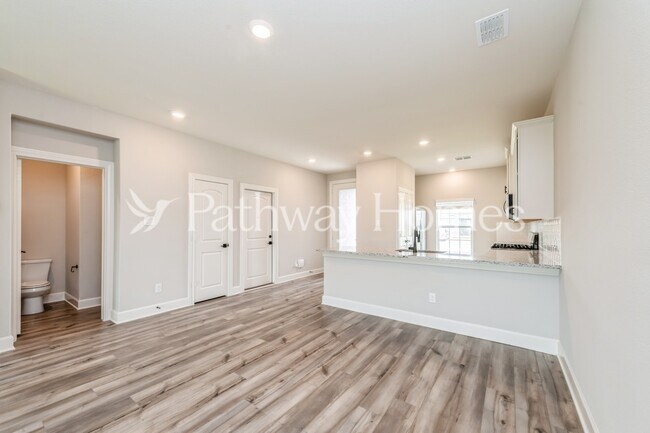 Photo - 2005 Atwood Dr